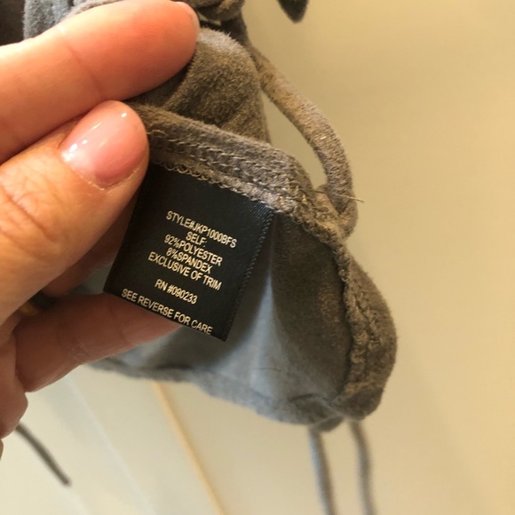 ⭐️3/$20⭐️ Suede side lace up crop top - Picture 4 of 7